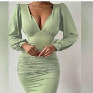 Elegant Green Long Sleeve Dress